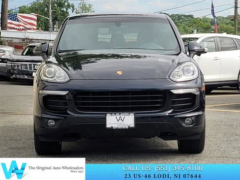 Used 2015 Porsche Cayenne S AWD/4WD image 2