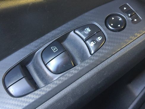 Used 2024 Nissan Altima 2.5 SV FWD image 27