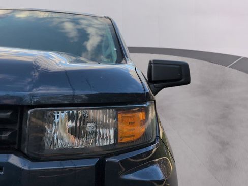 Used 2019 Chevrolet Silverado 1500 Custom w/ Custom Convenience Package image 9