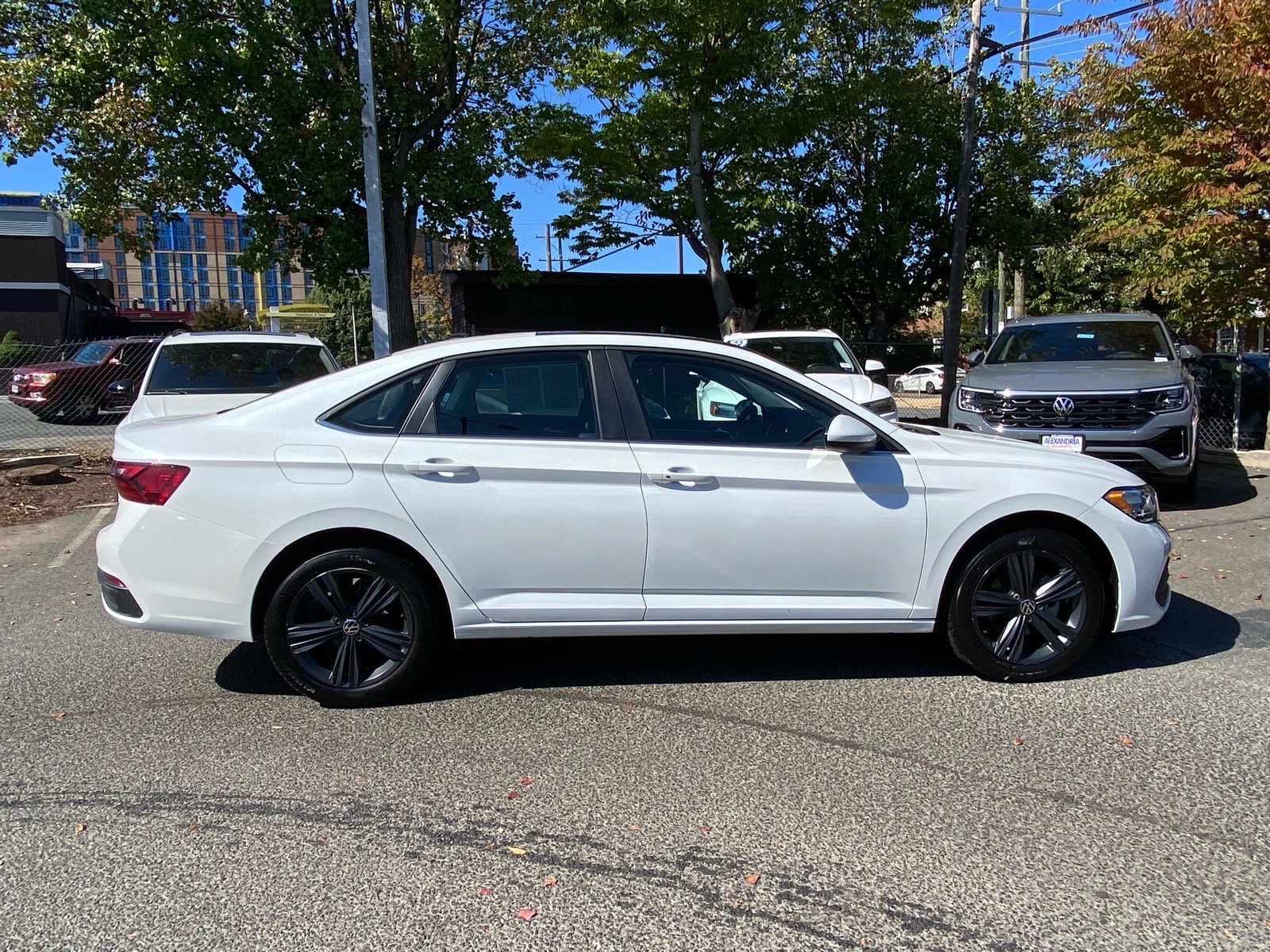 Certified 2024 Volkswagen Jetta SE FWD image 2