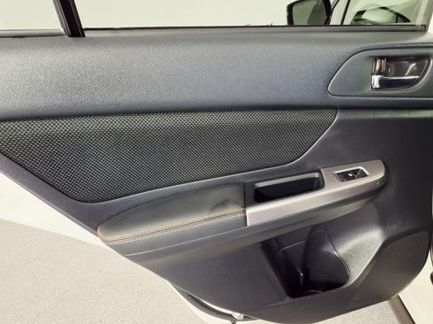 Used 2016 Subaru Crosstrek 2.0i Premium AWD/4WD image 24