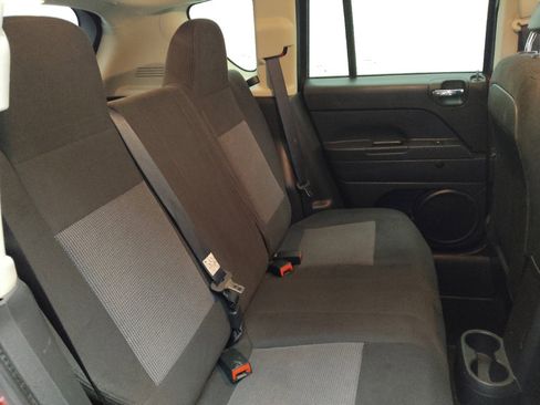 Used 2014 Jeep Compass Sport image 19