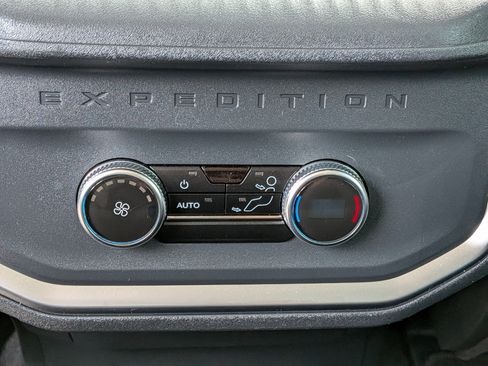 Used 2025 Ford Expedition Max Active AWD/4WD image 15
