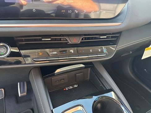 New 2026 Buick Envision Sport Touring AWD/4WD image 37