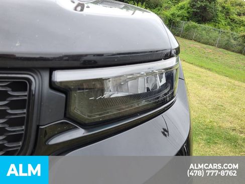 Used 2025 Jeep Grand Cherokee Altitude AWD/4WD image 23
