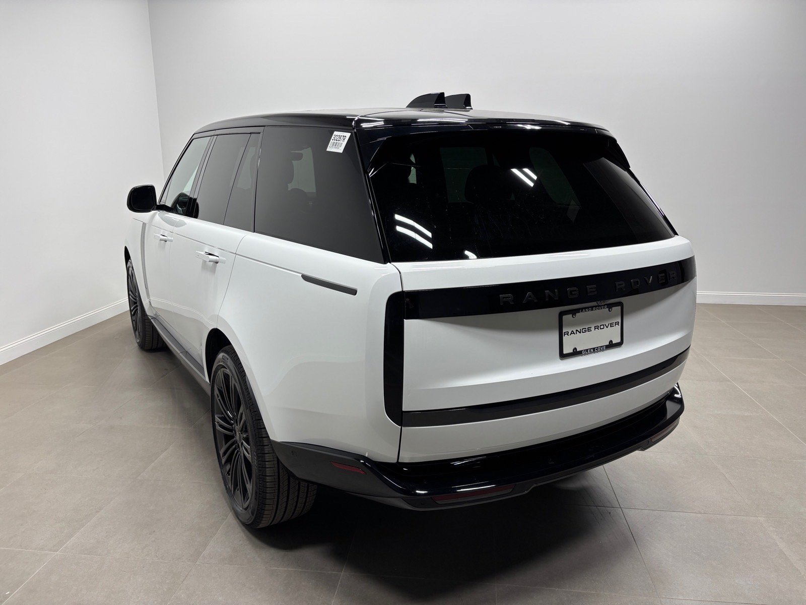 Used 2026 Land Rover Range Rover SE AWD/4WD image 9