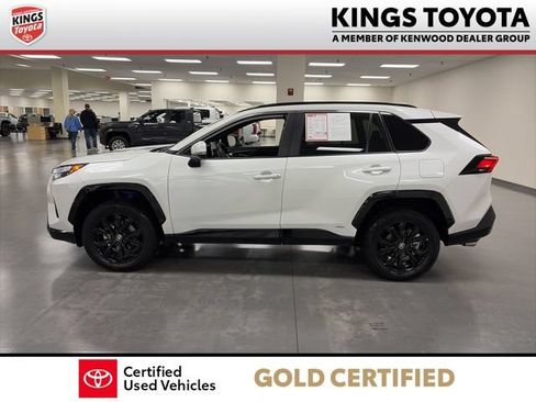 Certified 2024 Toyota RAV4 SE AWD/4WD image 5
