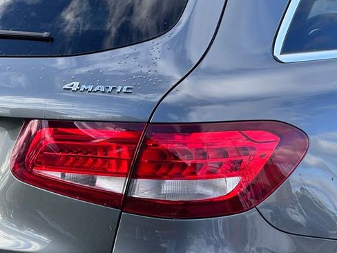 Used 2018 Mercedes-Benz GLC 300 4MATIC image 11