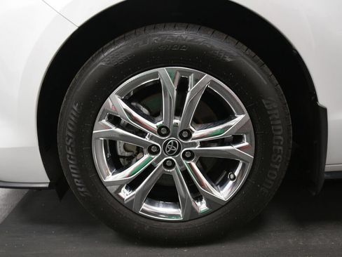 Certified 2023 Toyota Sienna Platinum AWD/4WD image 37