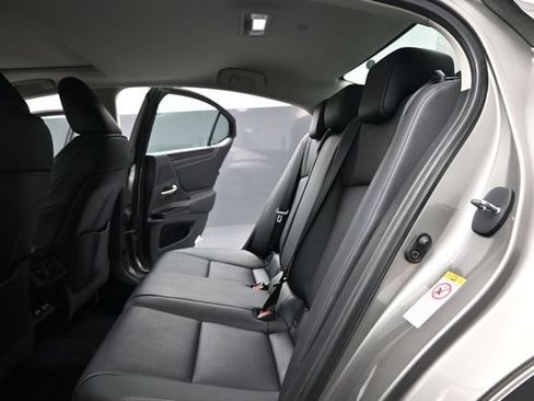Used 2019 Lexus ES 350 w/ Premium Package FWD image 16