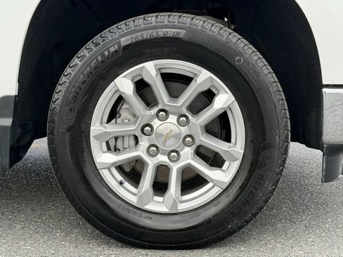 Certified 2023 Chevrolet Silverado 1500 LT AWD/4WD image 18