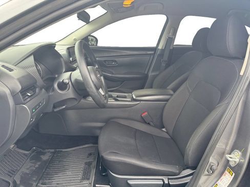 Used 2025 Nissan Sentra S FWD image 11