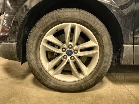 Used 2018 Ford Edge SEL w/ Equipment Group 201A image 10