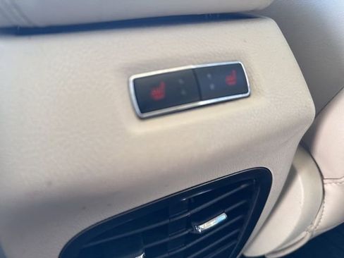 Used 2017 Lincoln MKC Reserve w/ Lincoln MKC Climate Package image 25