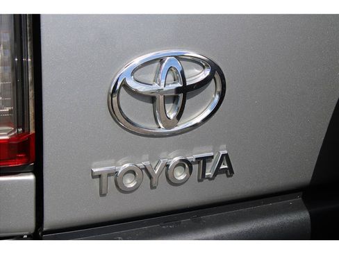Used 2012 Toyota FJ Cruiser 4WD w/ Convenience Pkg image 34