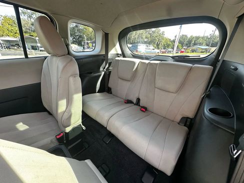 Used 2015 MAZDA MAZDA5 Sport image 13