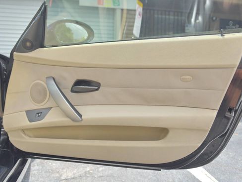 Used 2003 BMW Z4 2.5i image 33