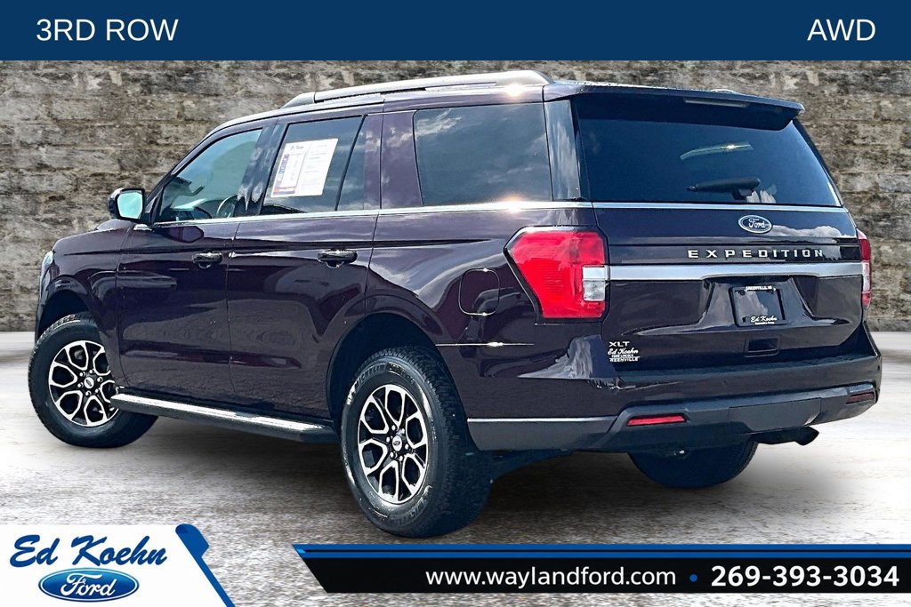 Used 2023 Ford Expedition XLT AWD/4WD image 4