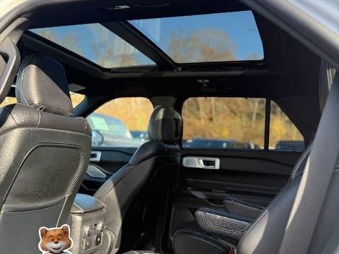 Used 2020 Ford Explorer ST w/ Premium Technology Package image 19