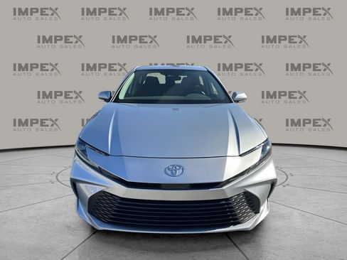 Used 2026 Toyota Camry LE image 8