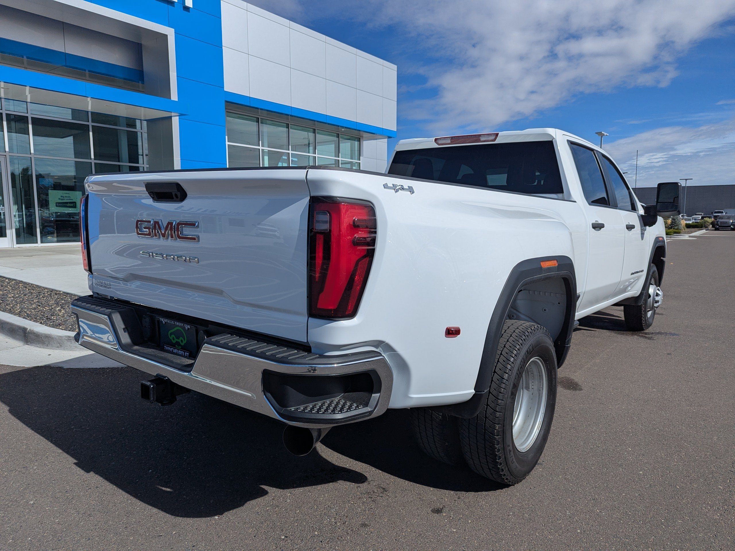 Certified 2024 GMC Sierra 3500 Pro AWD/4WD image 34