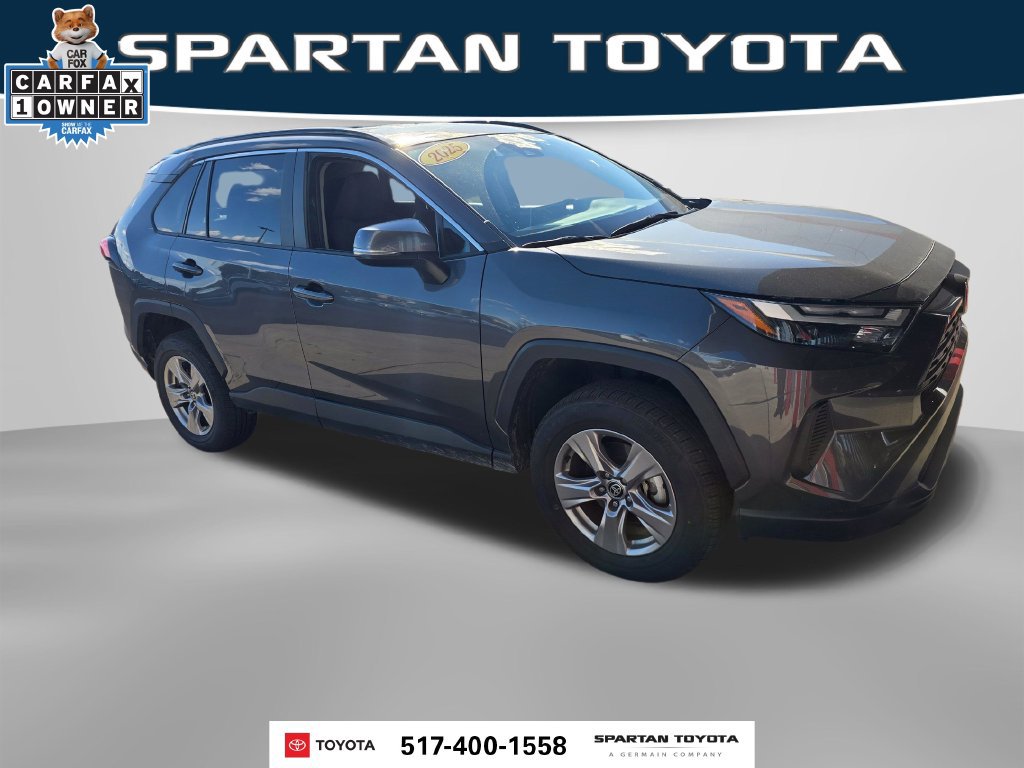 Used 2025 Toyota RAV4 XLE FWD image 5