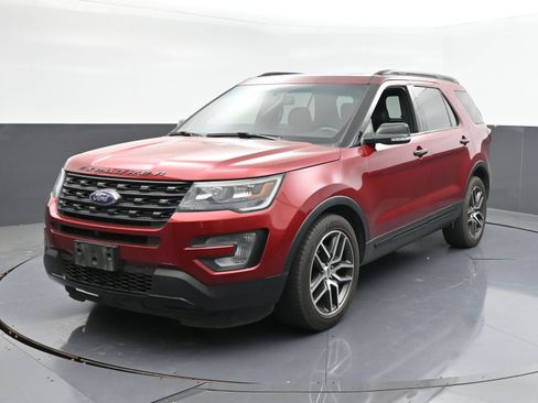 Used 2016 Ford Explorer Sport w/ Equipment Group 401A AWD/4WD image 4