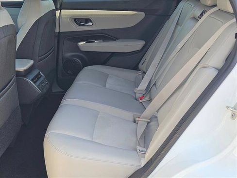 Used 2023 Nissan Ariya FWD image 21