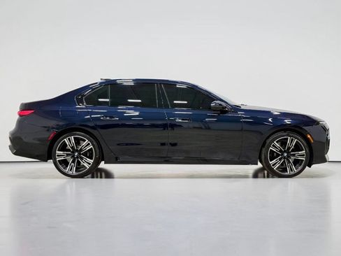 Used 2025 BMW 760i xDrive AWD/4WD image 15