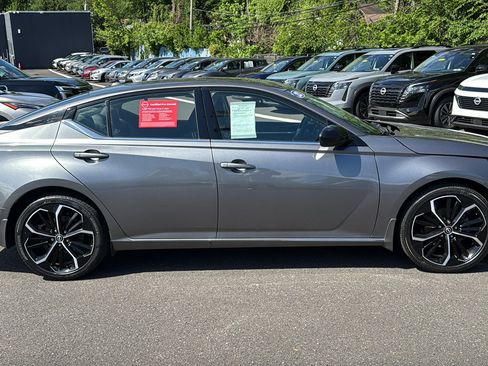 Certified 2023 Nissan Altima 2.5 SR w/ SR Premium Package FWD image 26
