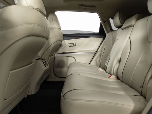 Used 2012 Toyota Venza XLE w/ XLE Premium Pkg image 18