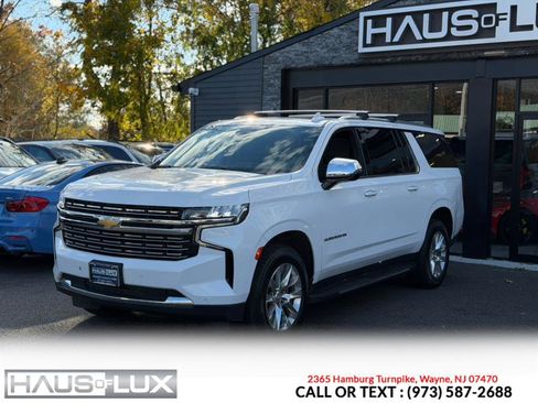 Used 2023 Chevrolet Suburban Premier image 10