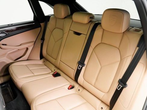 New 2026 Porsche Macan image 26