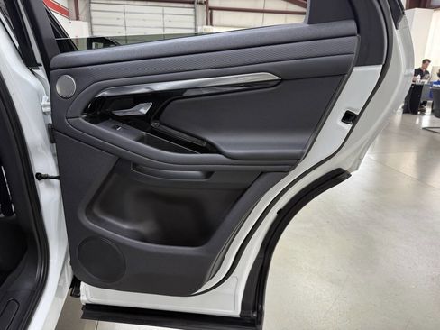 Used 2020 Land Rover Range Rover Evoque S image 14