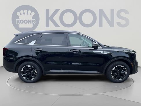 New 2026 Kia Sorento S FWD image 8
