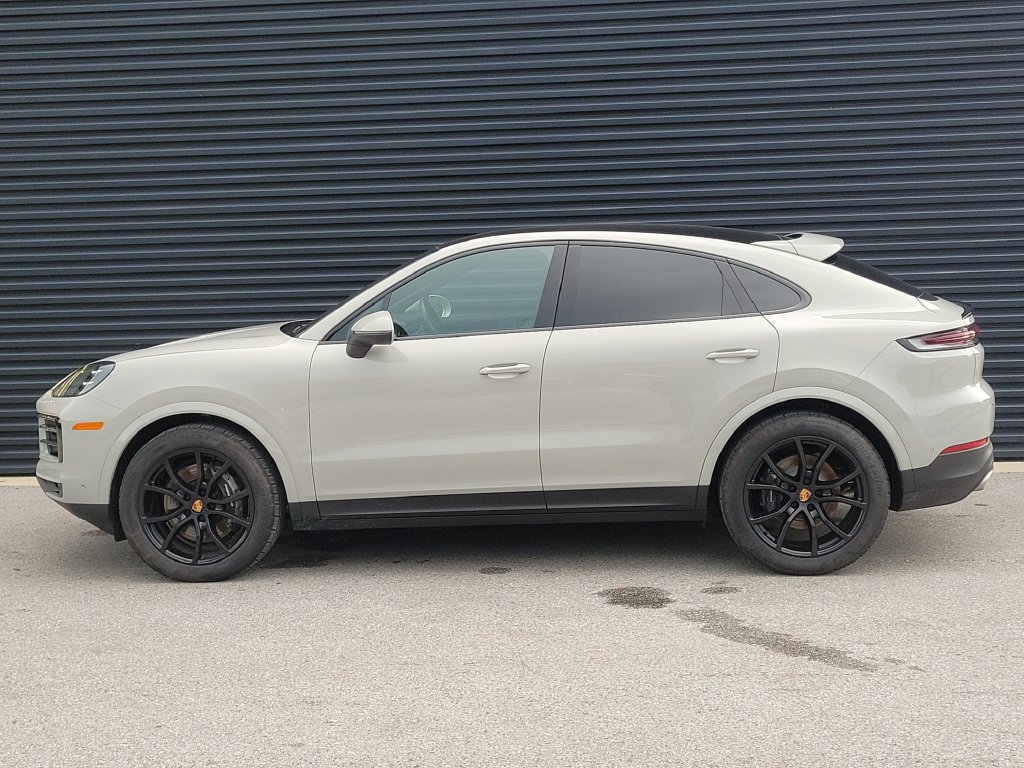 Certified 2026 Porsche Cayenne Coupe AWD/4WD image 2