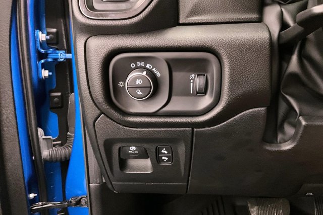 Used 2023 RAM 1500 Big Horn AWD/4WD image 41
