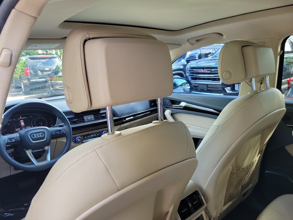 Used 2019 Audi Q5 2.0T Premium w/ Convenience Package AWD/4WD image 16