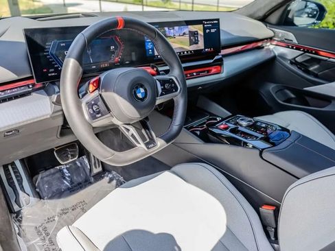 Used 2026 BMW M5 w/ Executive Package AWD/4WD image 3