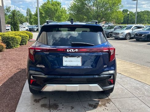Used 2024 Kia Seltos EX AWD/4WD image 5