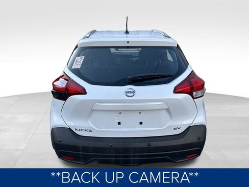 Used 2020 Nissan Kicks SV image 6