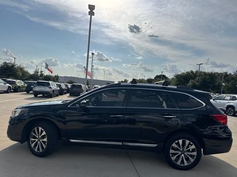 Used 2019 Subaru Outback 2.5i Touring AWD/4WD image 5