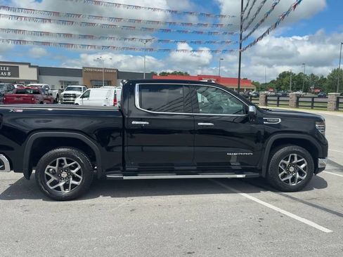 Used 2024 GMC Sierra 1500 SLT w/ SLT Premium Plus Package AWD/4WD image 7