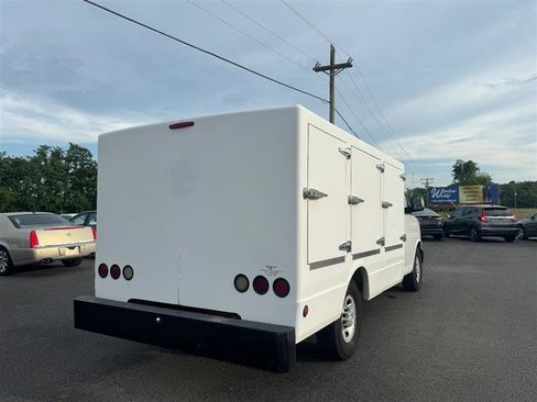Used 2014 Chevrolet Express 3500 image 7