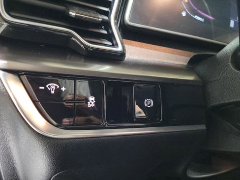 Used 2023 Kia Sportage EX image 25