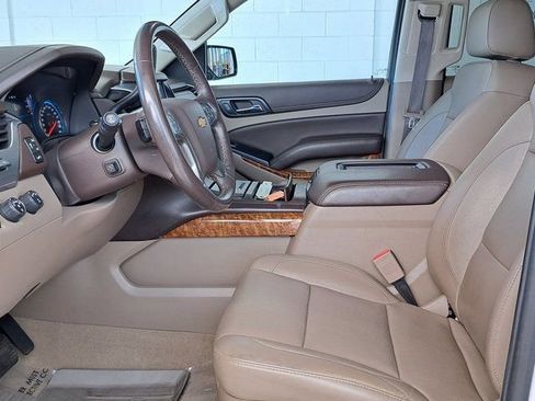 Used 2019 Chevrolet Suburban Premier AWD/4WD image 23