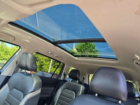 Used 2022 Volkswagen Atlas SEL Premium AWD/4WD image 8