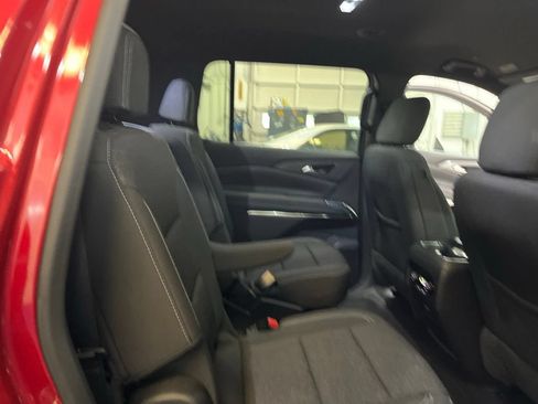 Used 2025 Chevrolet Traverse LT w/ Midnight/Sport Edition FWD image 26