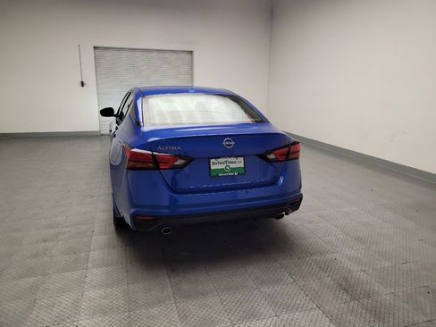 Used 2025 Nissan Altima 2.5 SR FWD image 7