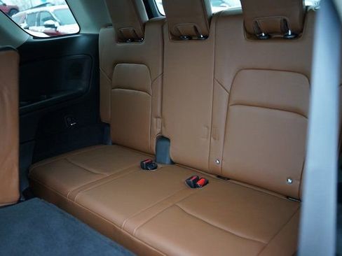 Used 2022 Nissan Pathfinder Platinum image 8